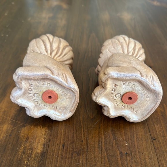 Twin Winton Salt and Pepper Shaker Lions - Picture 6 of 8